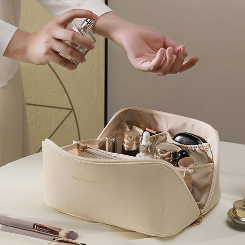 Kit Esencial™ - Cosmetiquera